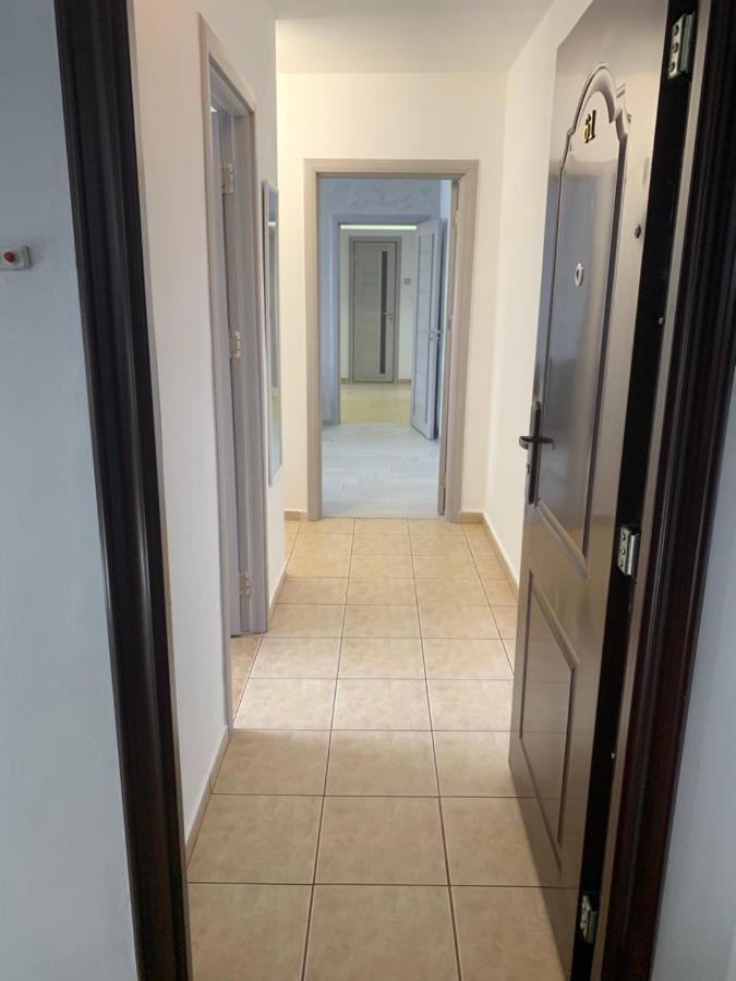 בראשוב Victoriei Boulevard Private Apartment מראה חיצוני תמונה